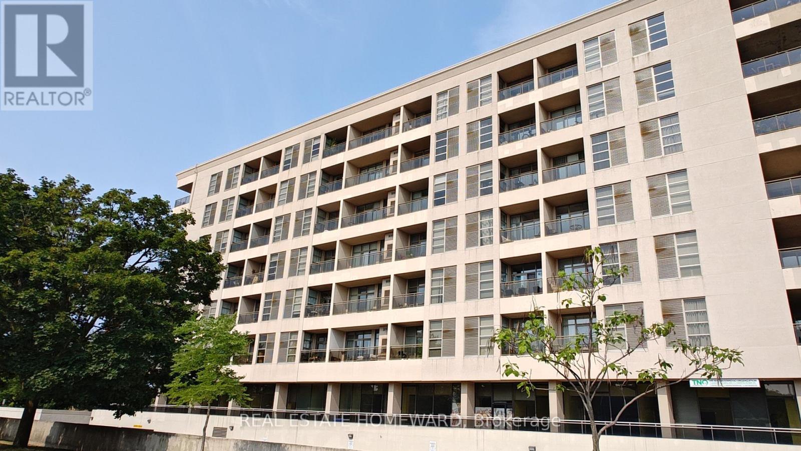 Photo 1 of 417 1 Leaside Park Drive, Toronto ON