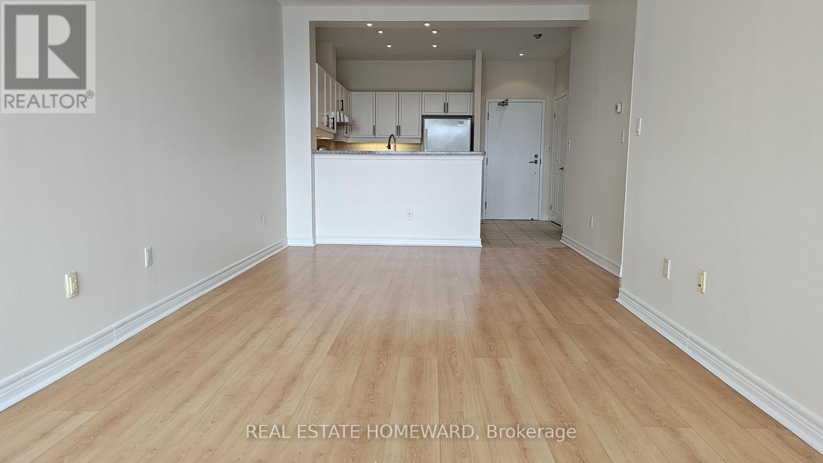 Photo 15 of 417 1 Leaside Park Drive, Toronto ON