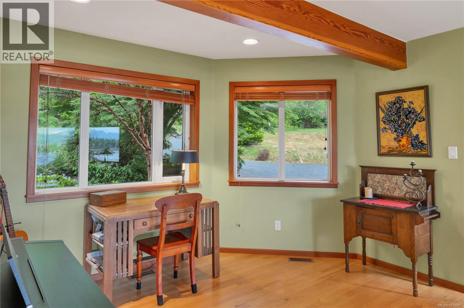 1418 Schooner Rd, Quadra Island