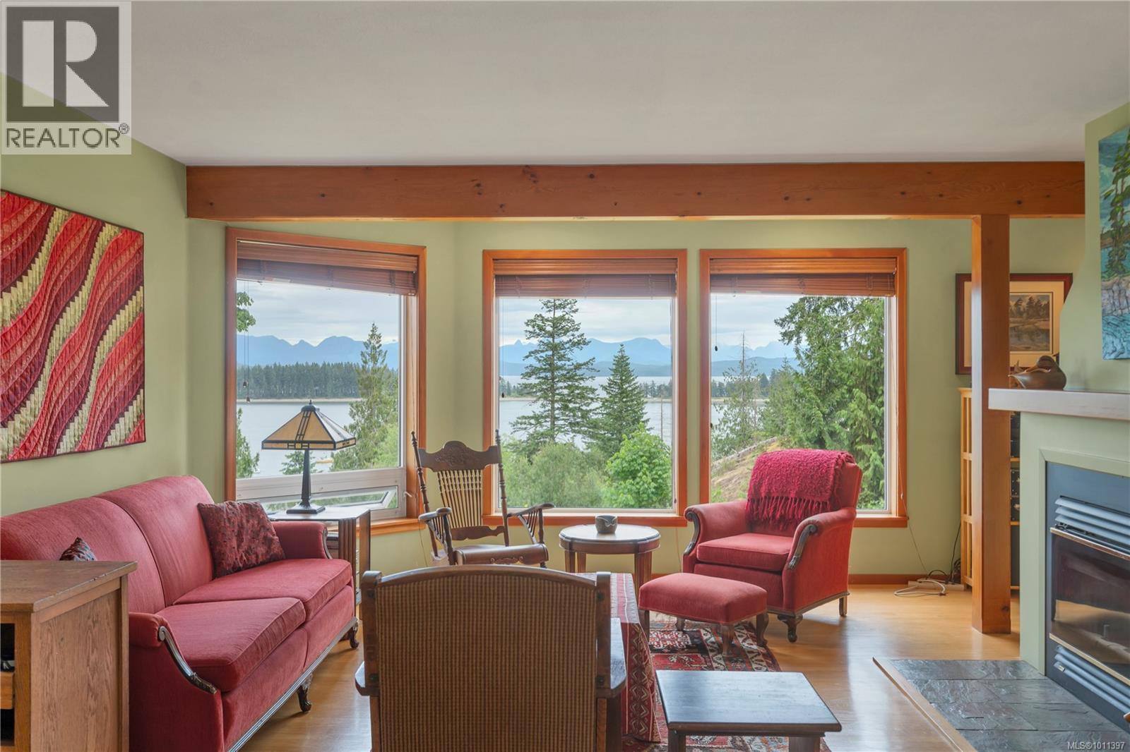1418 Schooner Rd, Quadra Island