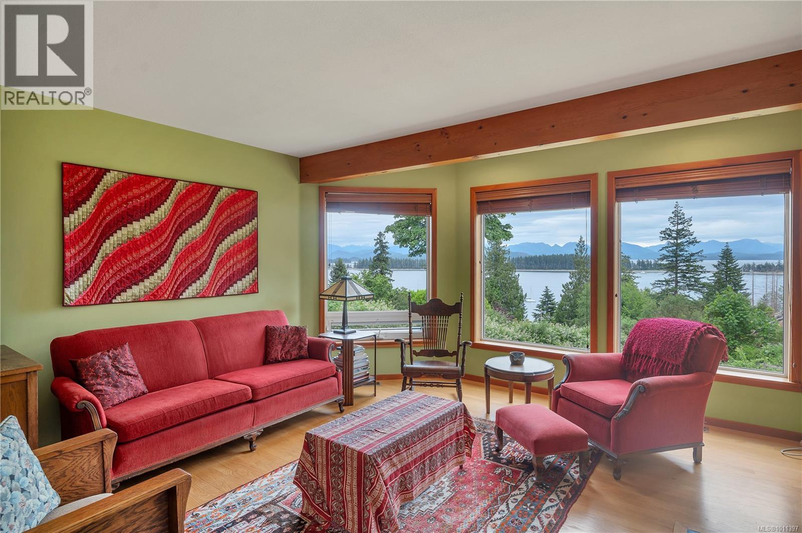1418 Schooner Rd, Quadra Island