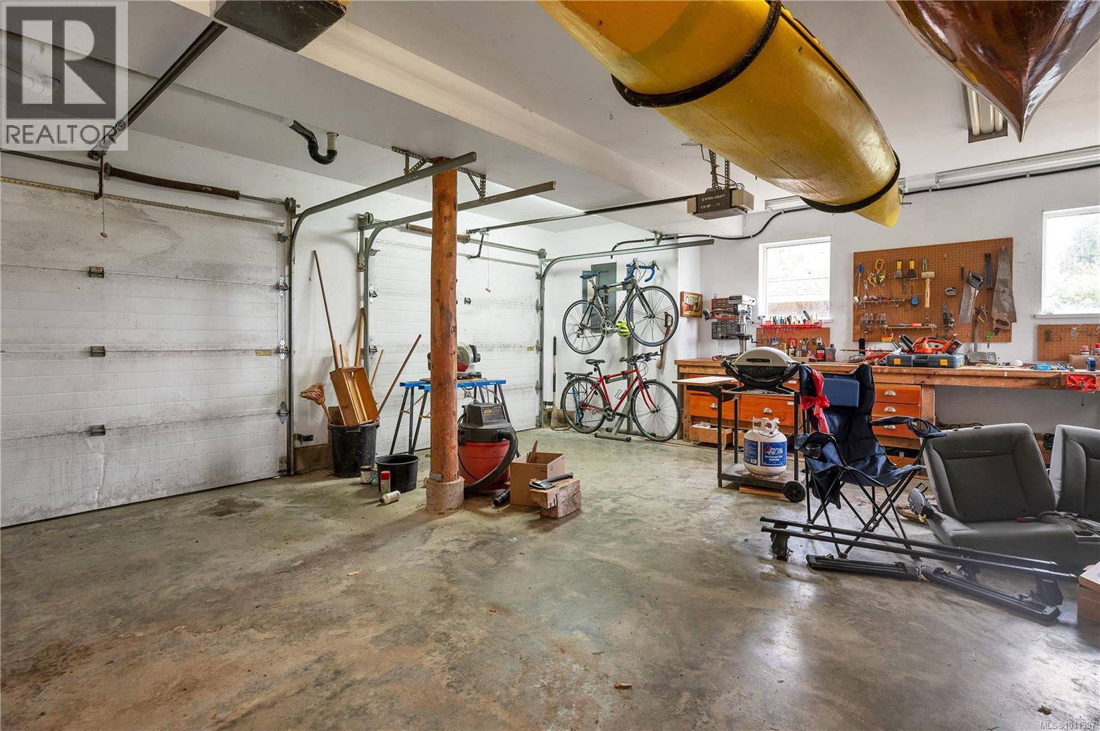 1418 Schooner Rd, Quadra Island