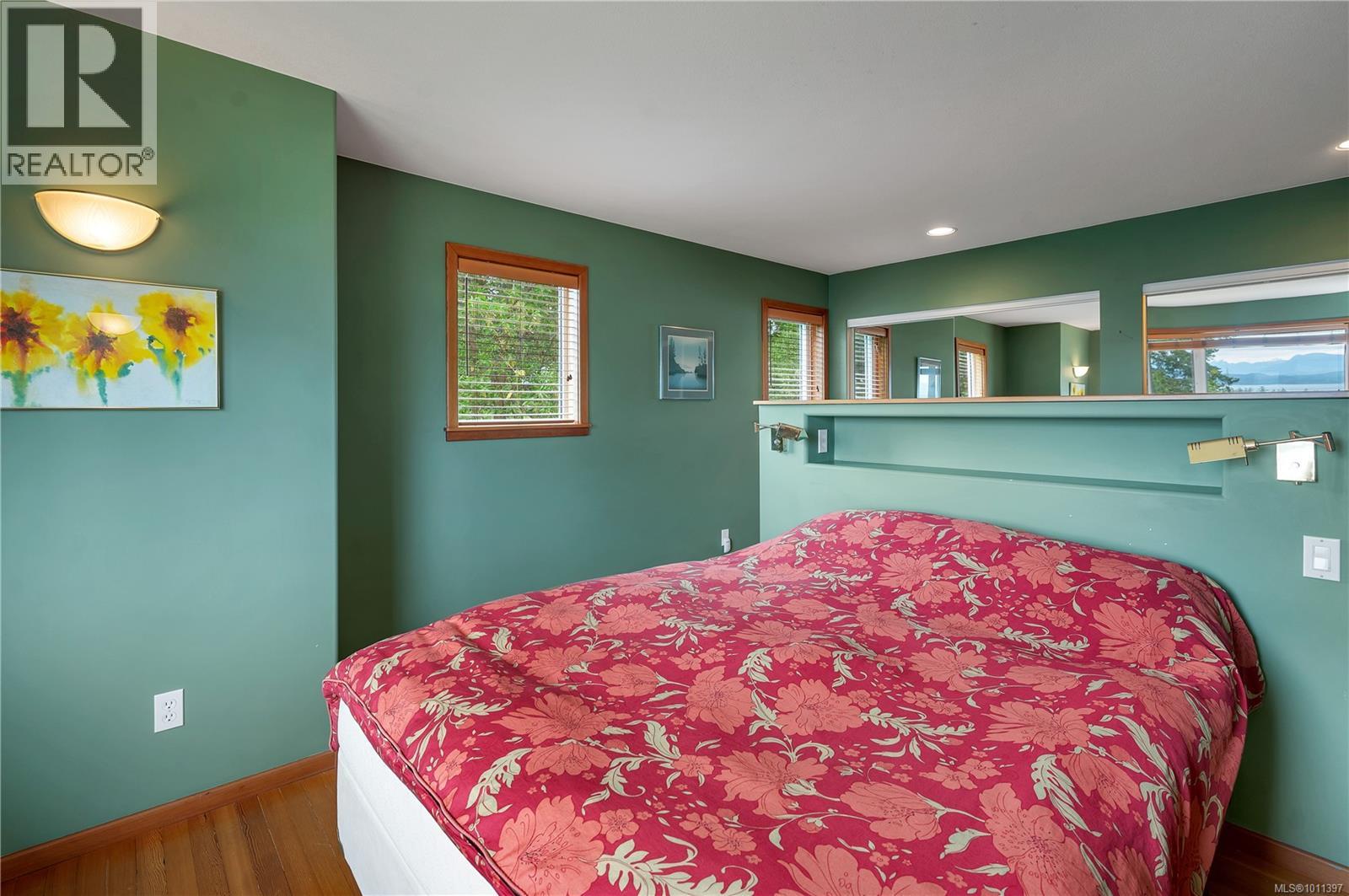 1418 Schooner Rd, Quadra Island