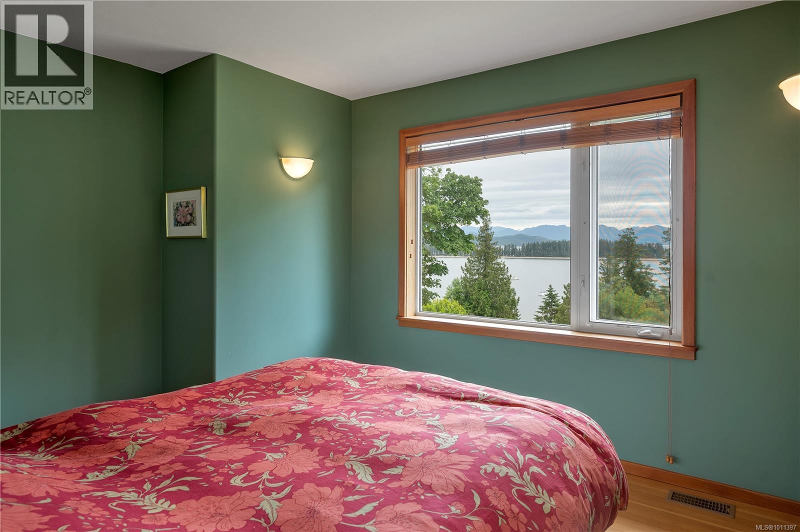 1418 Schooner Rd, Quadra Island