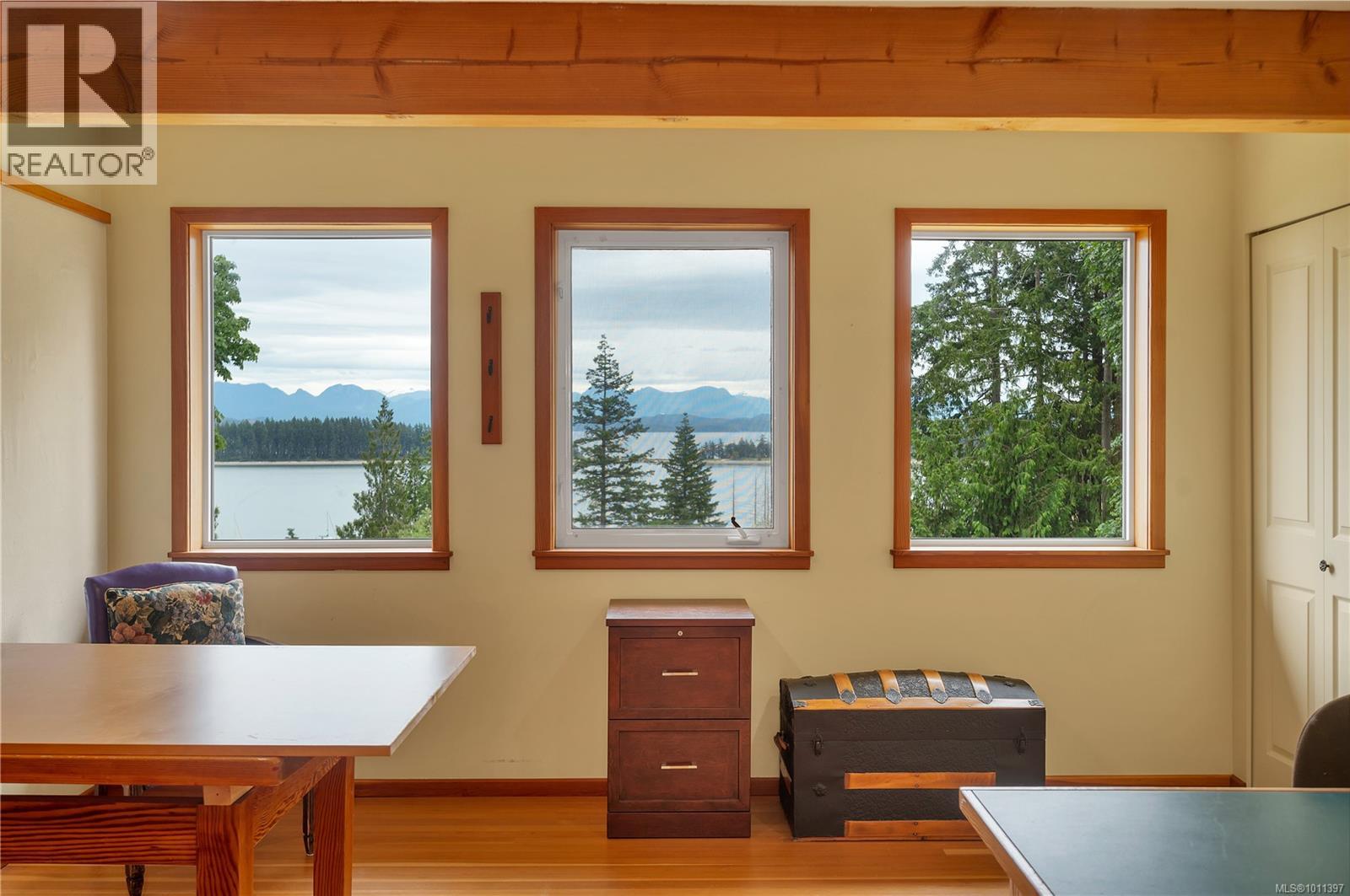 1418 Schooner Rd, Quadra Island