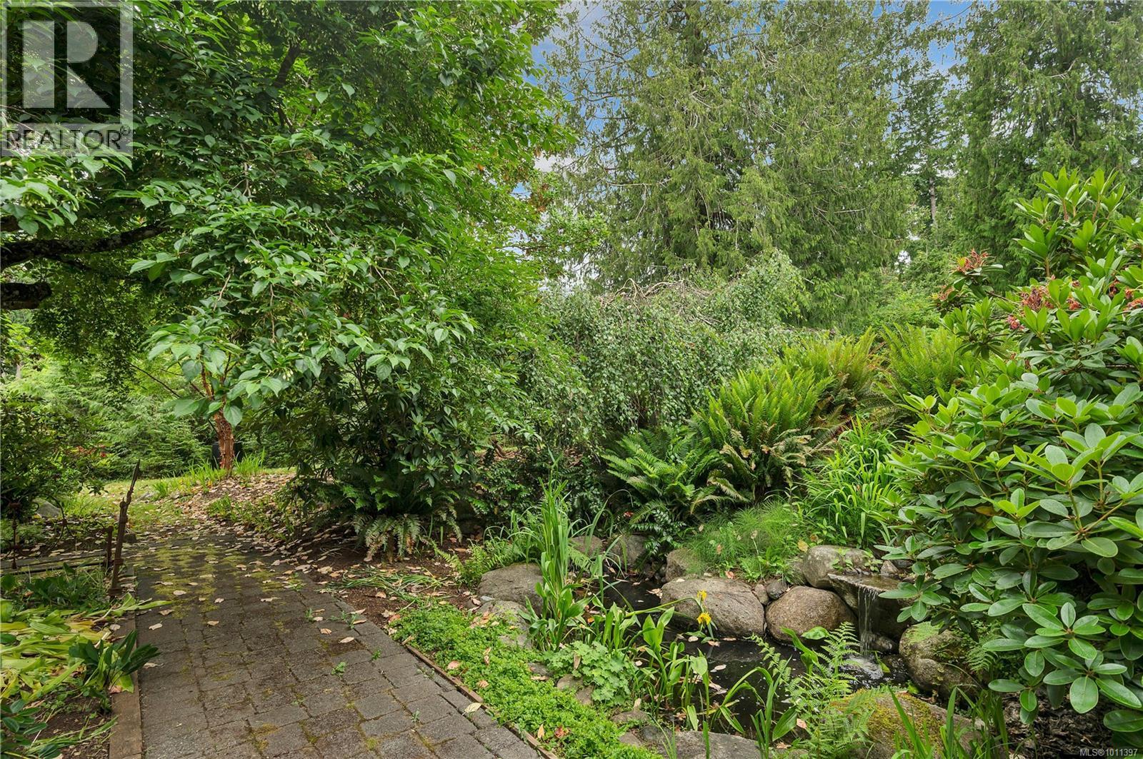 1418 Schooner Rd, Quadra Island