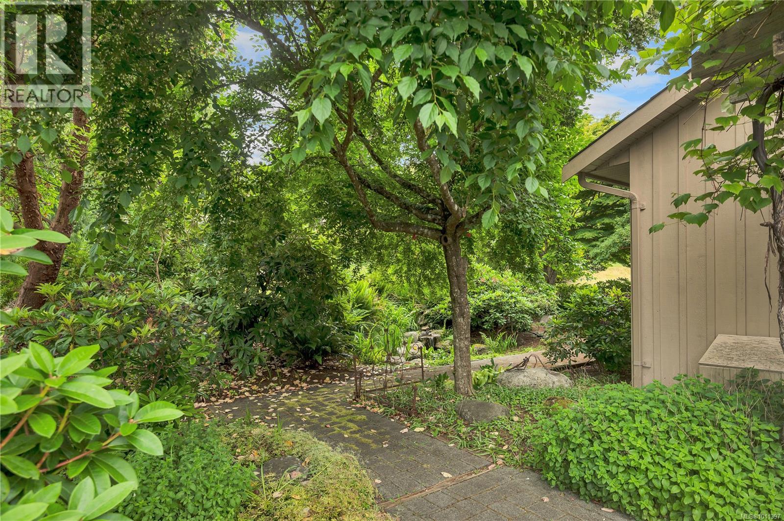 1418 Schooner Rd, Quadra Island
