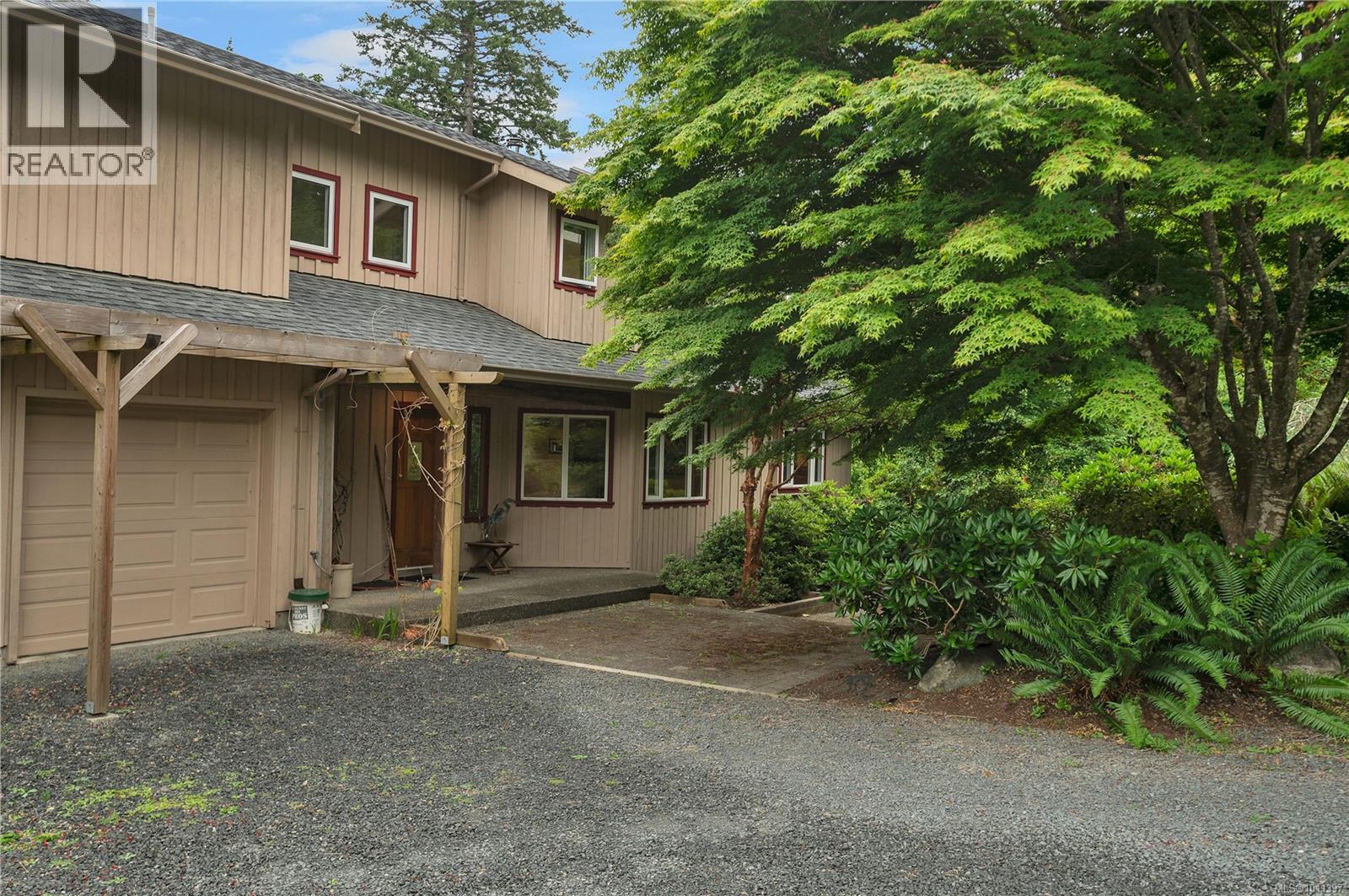 1418 Schooner Rd, Quadra Island