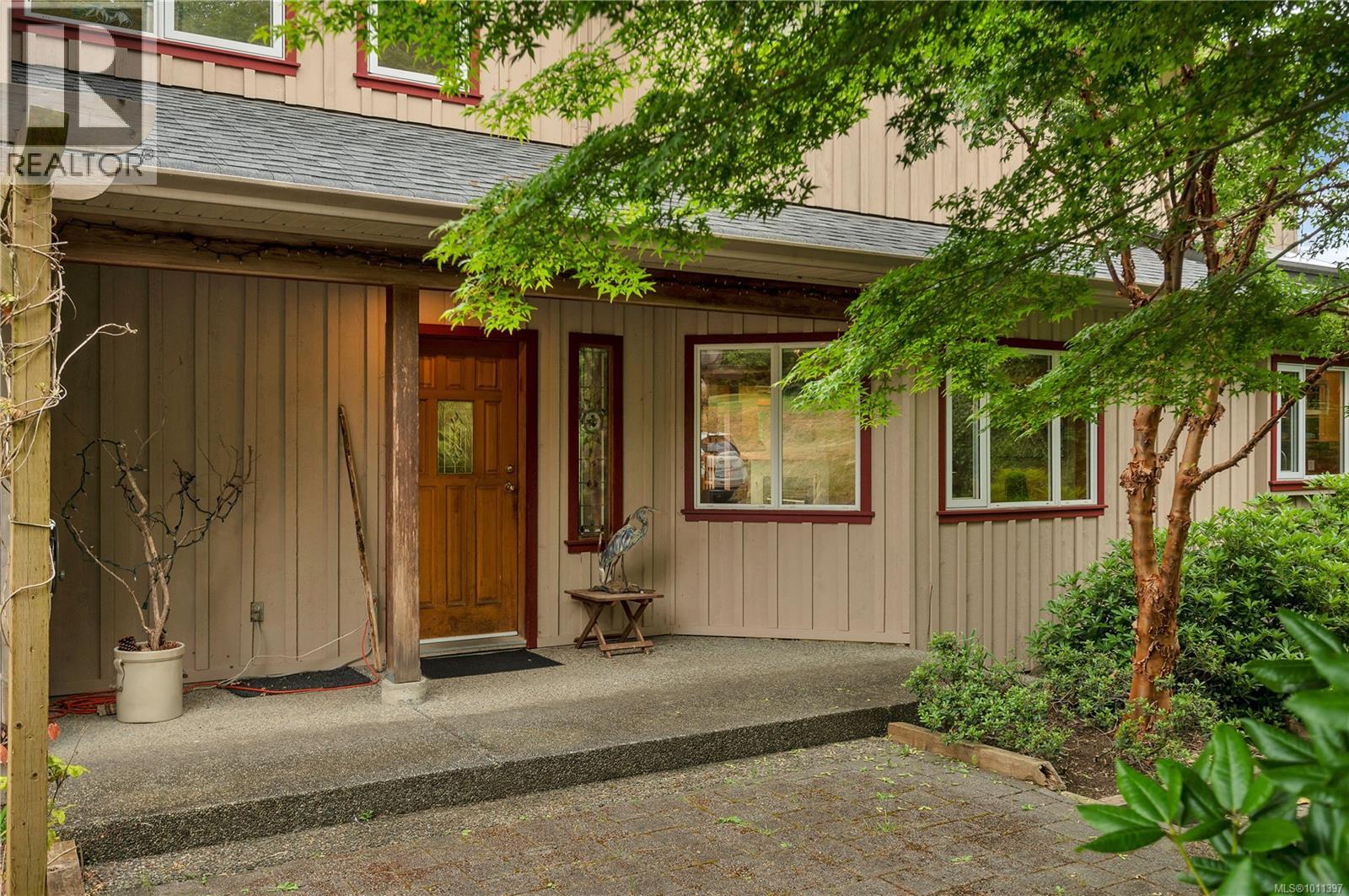 1418 Schooner Rd, Quadra Island
