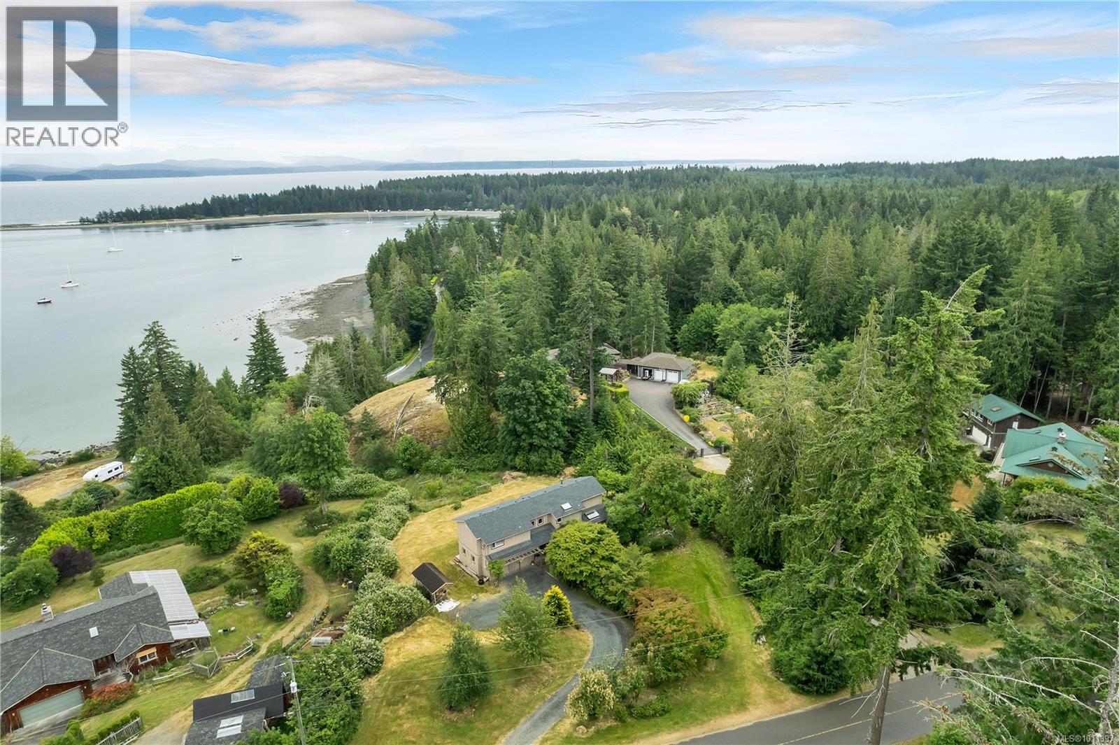1418 Schooner Rd, Quadra Island