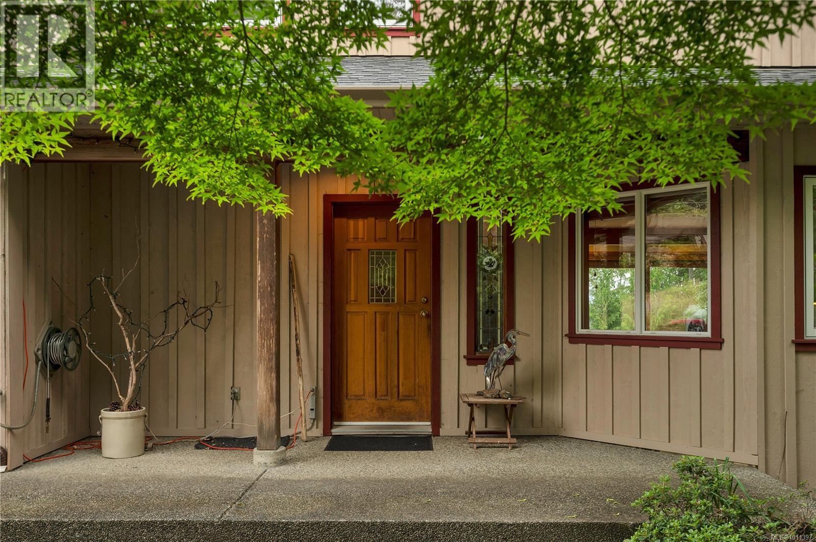 1418 Schooner Rd, Quadra Island