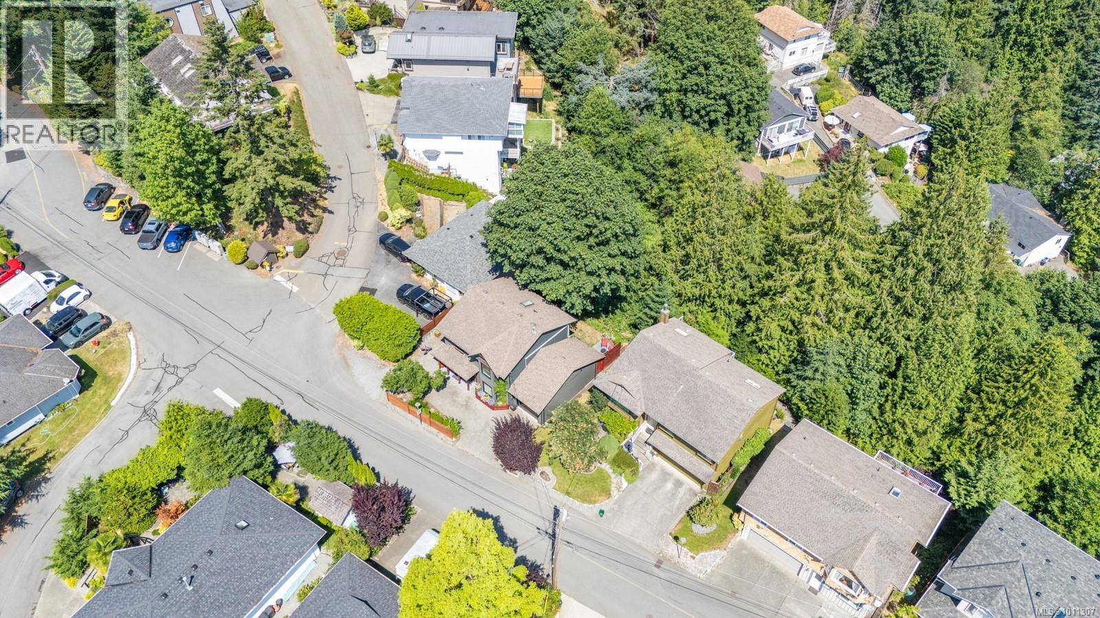 Photo 15 of 191 Summit Dr, Nanaimo BC