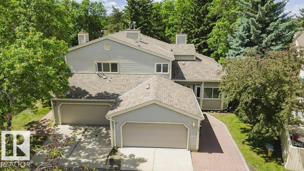 Photo 8 of 1027 109 St Nw, Edmonton AB