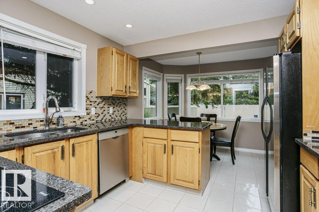 Photo 21 of 1027 109 St Nw, Edmonton AB