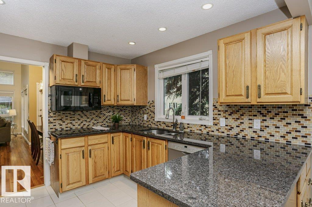 Photo 28 of 1027 109 St Nw, Edmonton AB