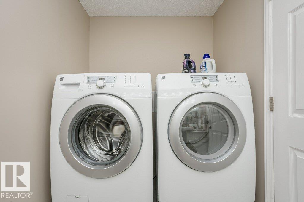 Photo 1 of 1027 109 St Nw, Edmonton AB