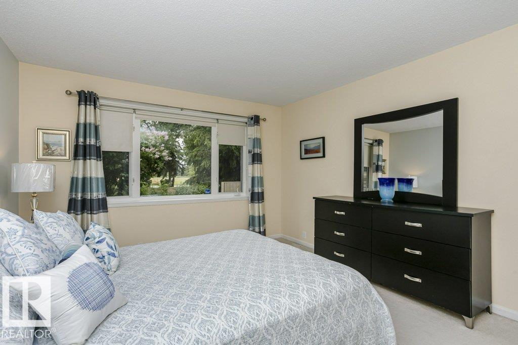 Photo 32 of 1027 109 St Nw, Edmonton AB