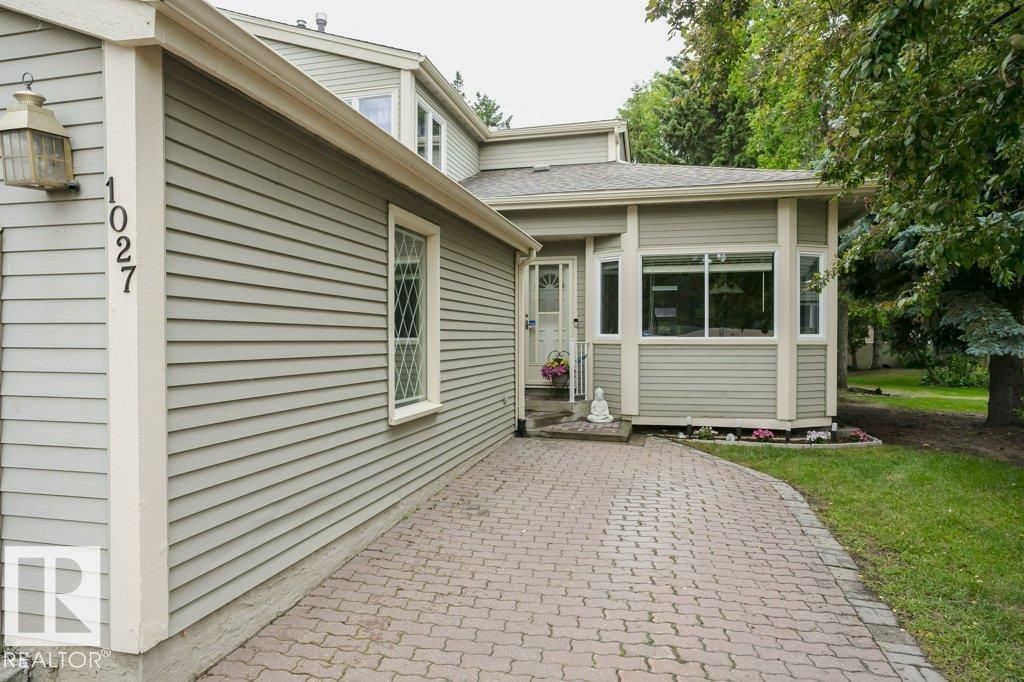 Photo 7 of 1027 109 St Nw, Edmonton AB
