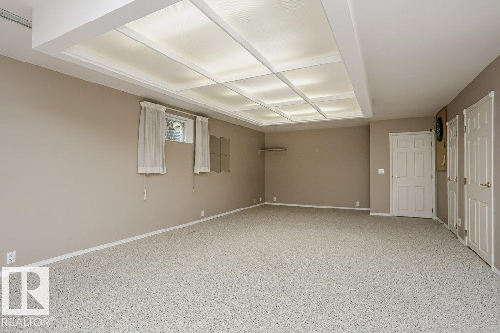 Photo 2 of 1027 109 St Nw, Edmonton AB