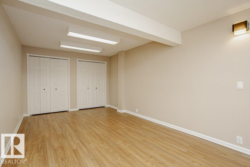 Photo 3 of 1027 109 St Nw, Edmonton AB