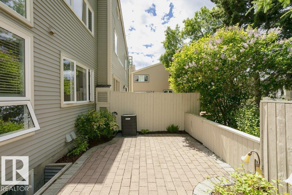 Photo 43 of 1027 109 St Nw, Edmonton AB