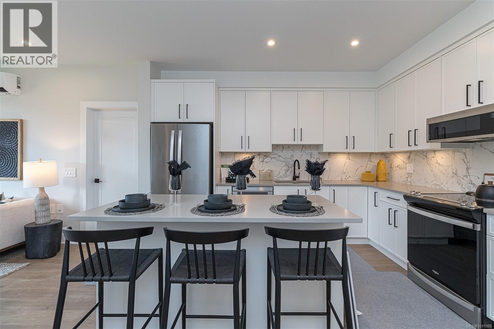 Photo 6 of 615 1361 Goldstream Ave, Langford BC