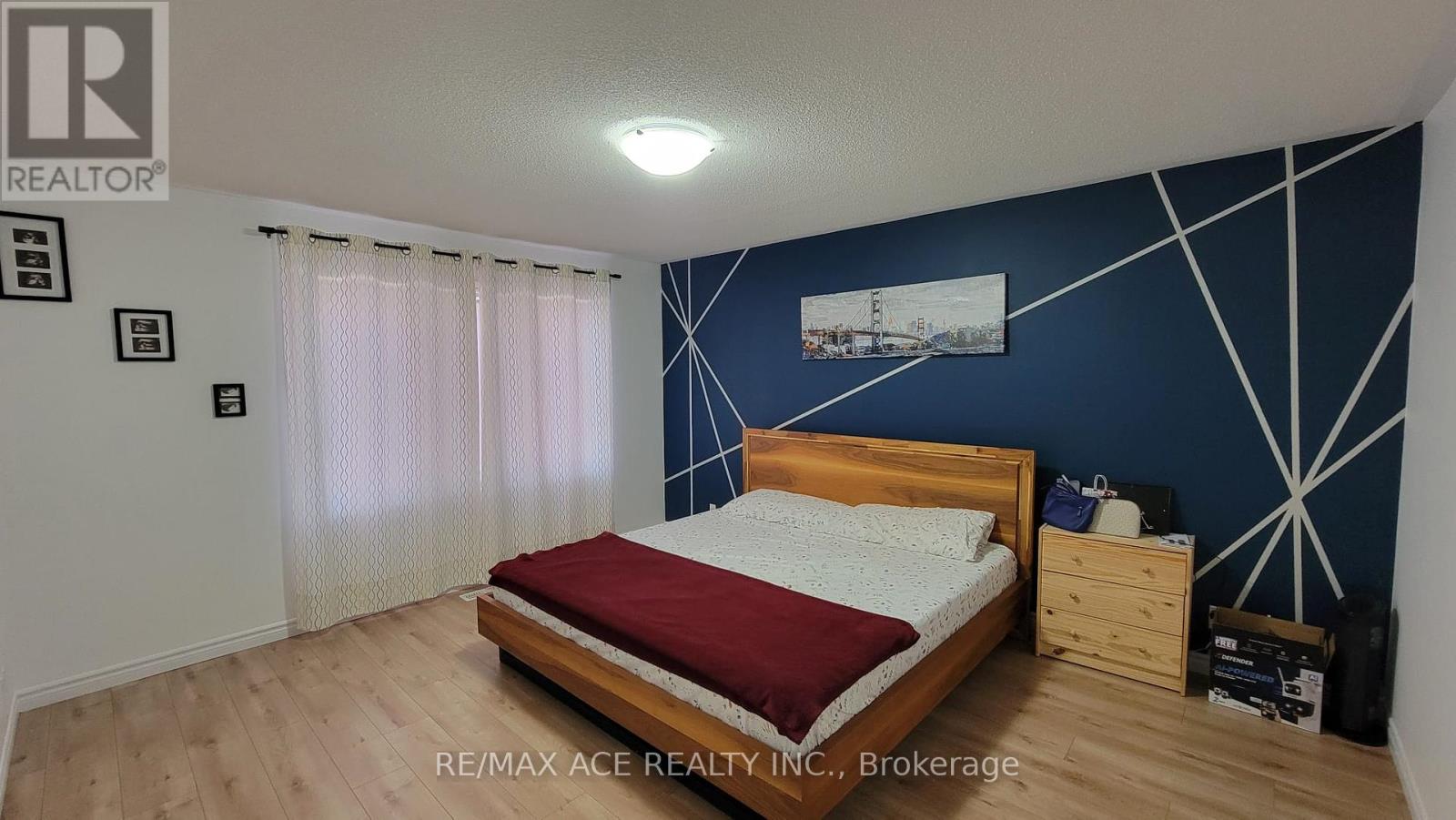 Photo 15 of 2452 Steeplechase Street, Oshawa ON