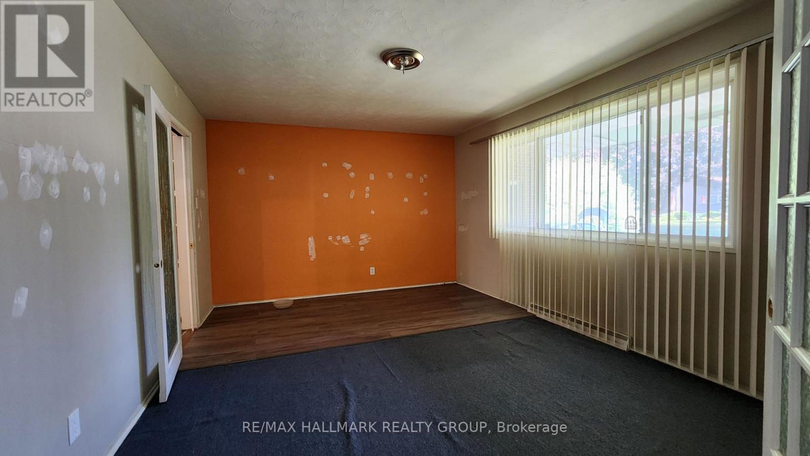 Photo 20 of 447 Roger Road, Ottawa ON