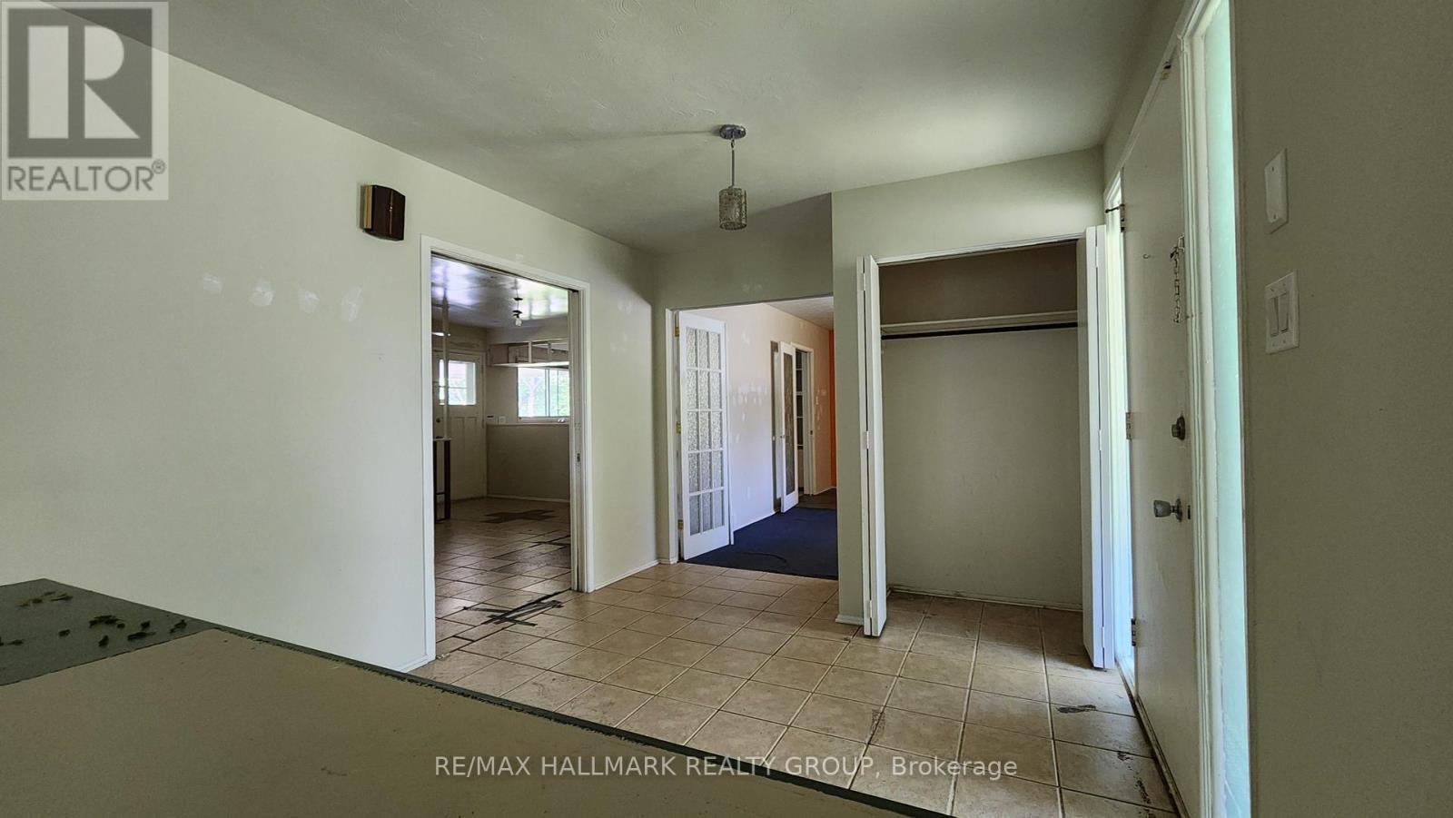 Photo 22 of 447 Roger Road, Ottawa ON
