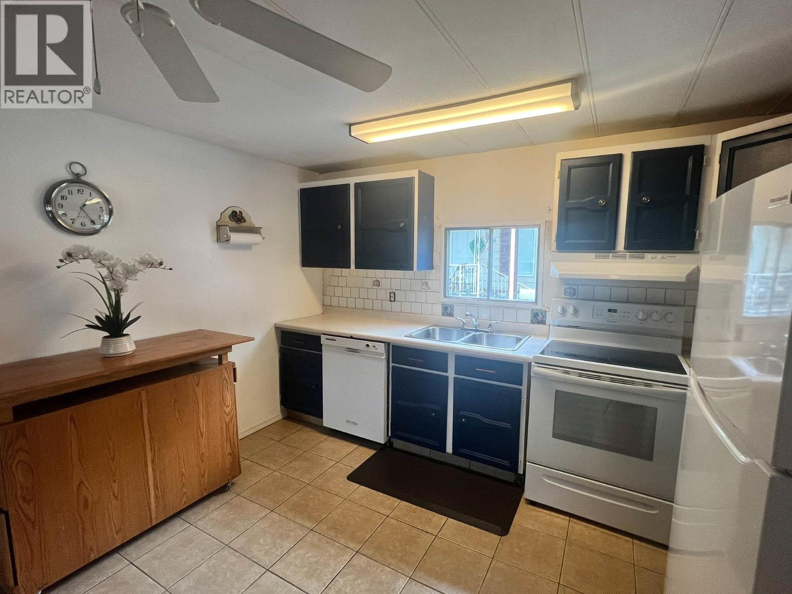 197 1999 97 Highway South, Kelowna
