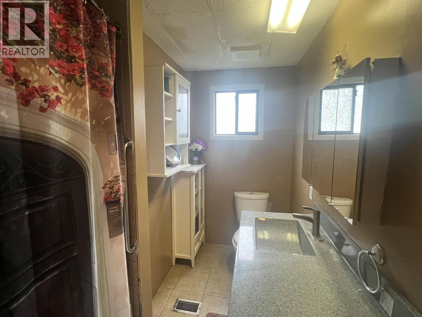 197 1999 97 Highway South, Kelowna