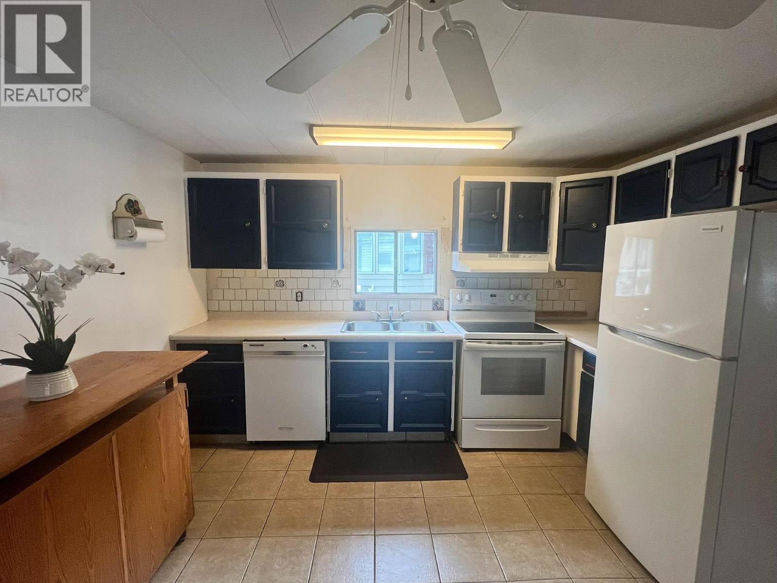 197 1999 97 Highway South, Kelowna