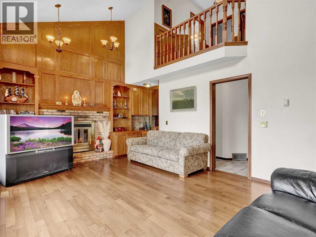Single Family House for Sale in  Hawkcliff Way NW Hawkwood Calgary 