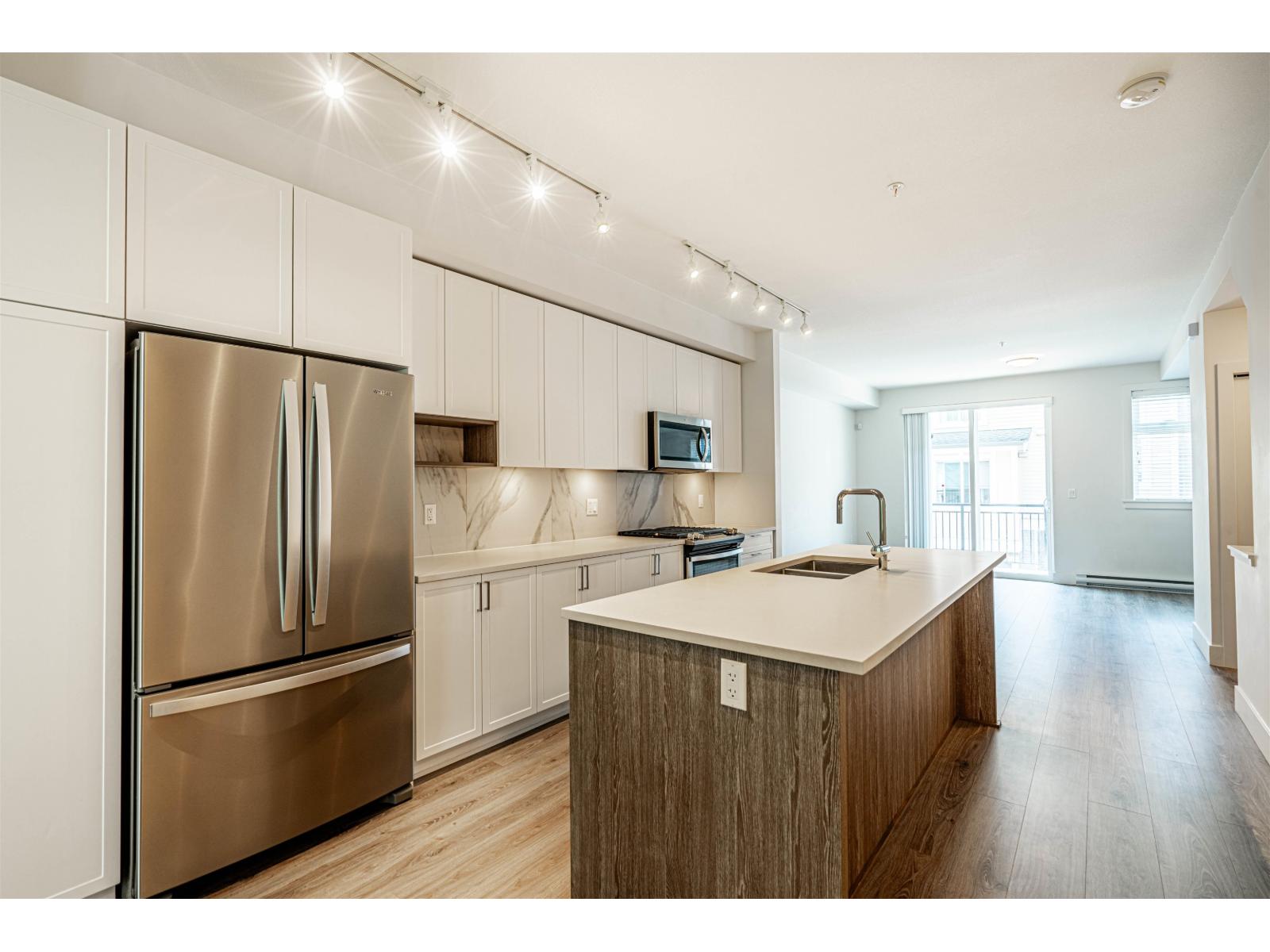 Photo 7 of 170 9718 161 A Street, Surrey BC