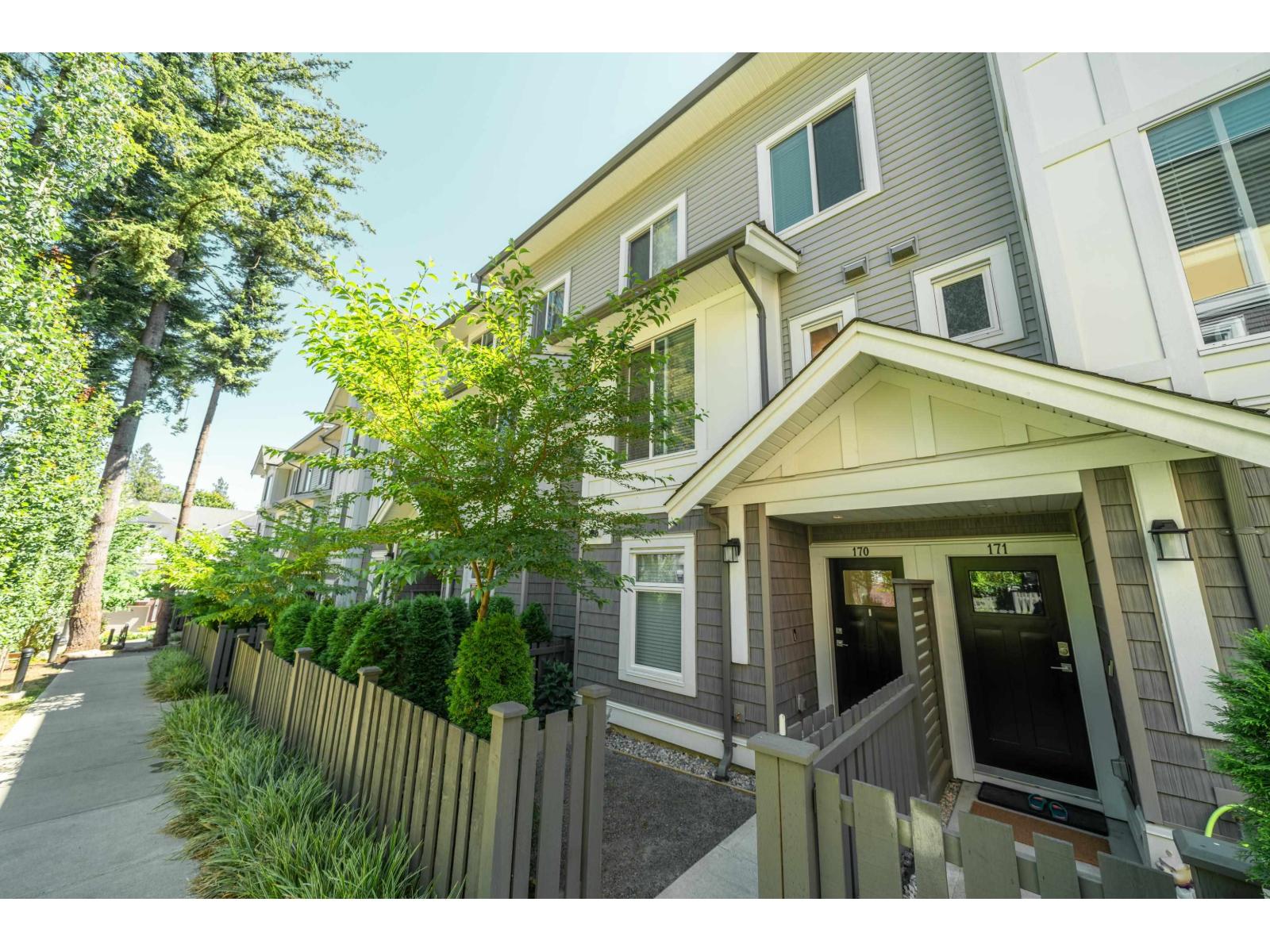 Photo 1 of 170 9718 161 A Street, Surrey BC