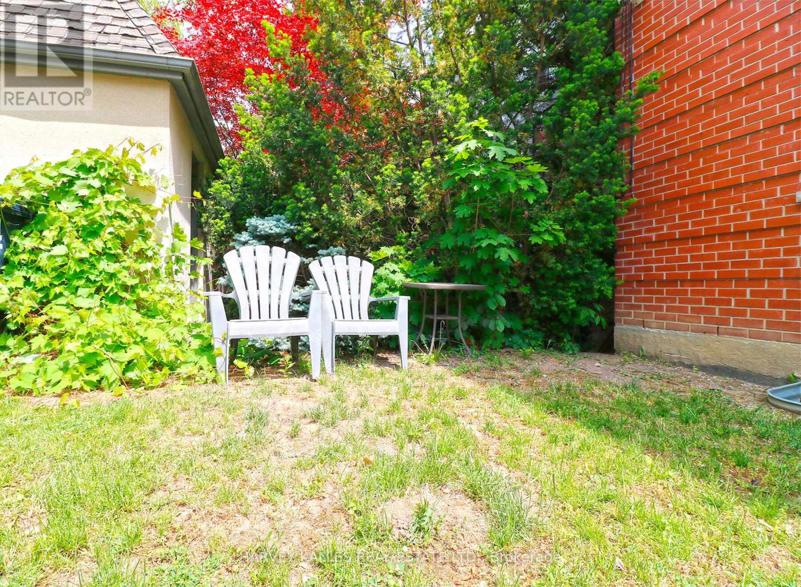 Photo 5 of C 1424 Bayview Avenue, Toronto ON