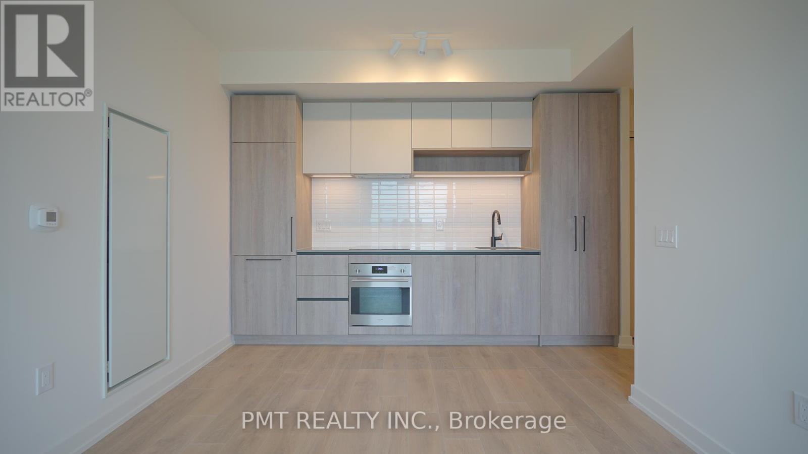 Photo 8 of 1411 181 Sterling Road, Toronto ON