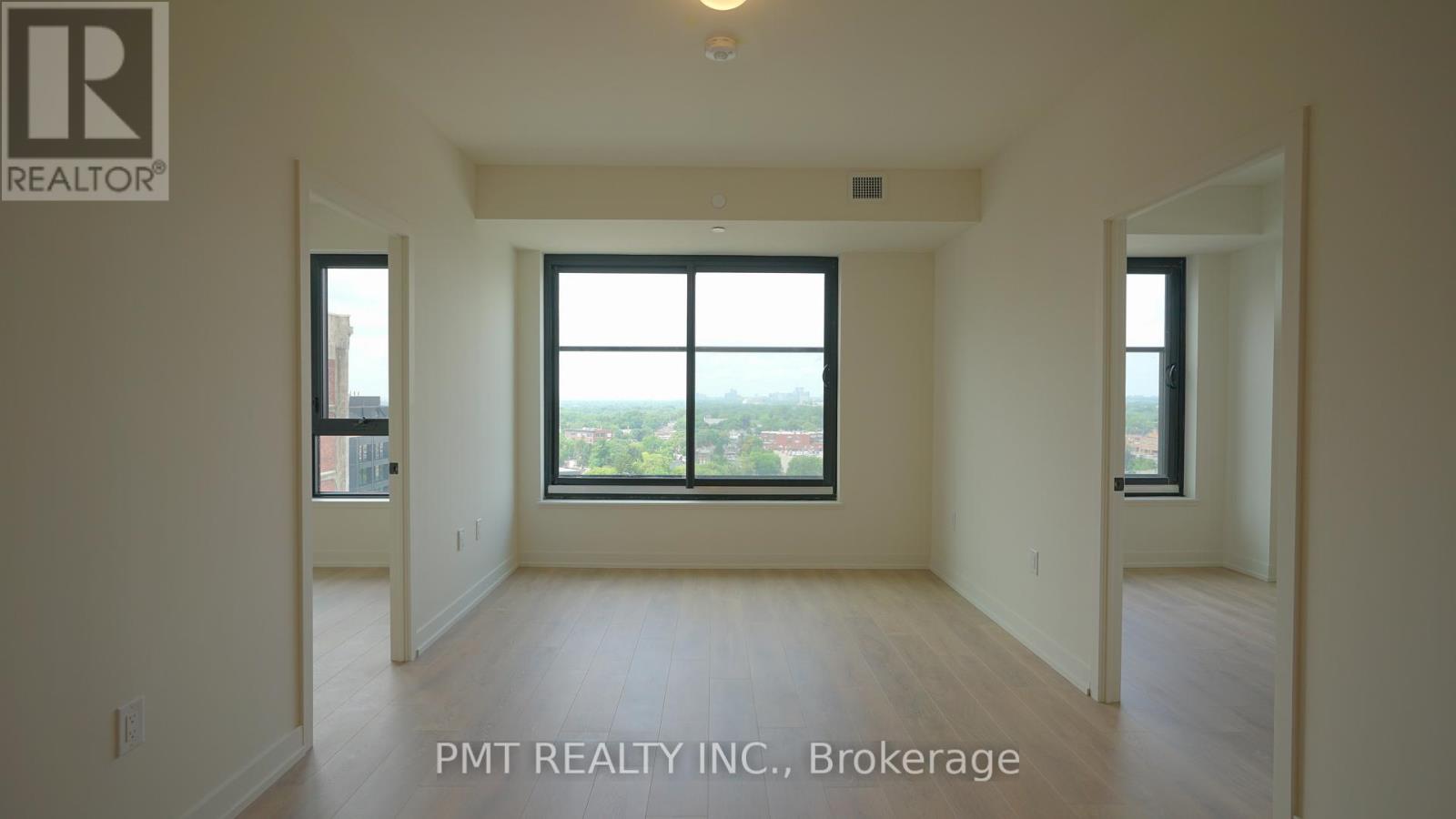 Photo 4 of 1411 181 Sterling Road, Toronto ON