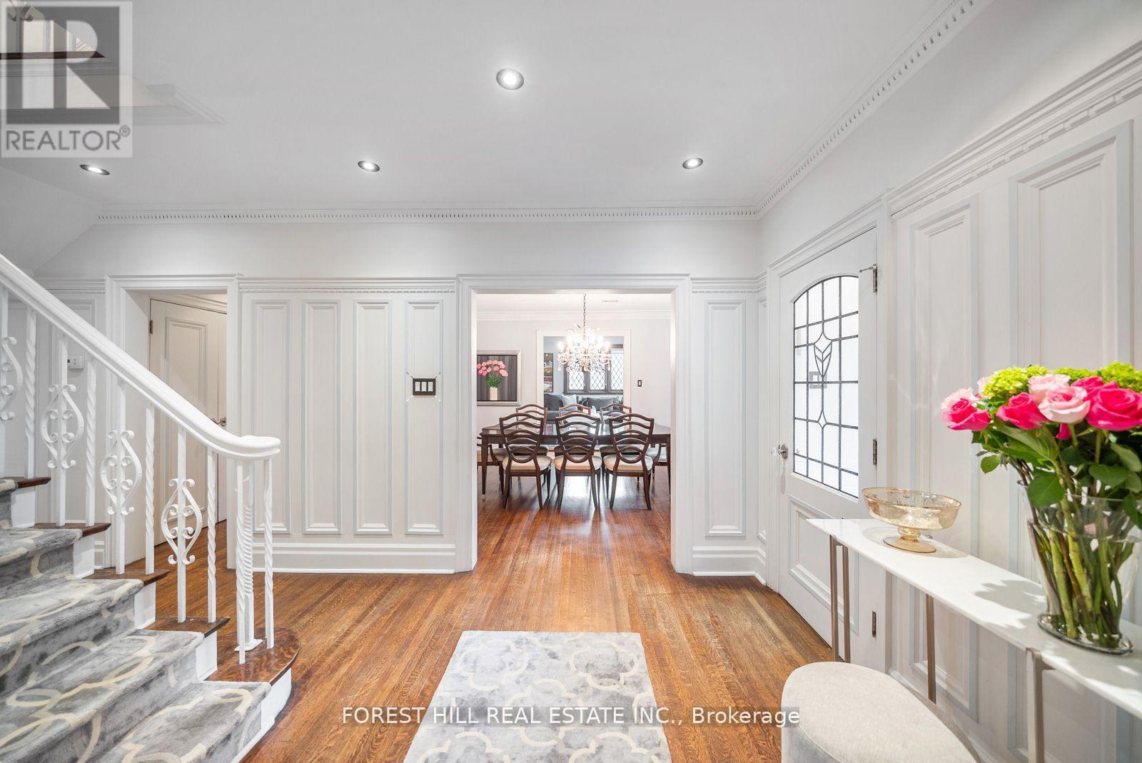 Photo 5 of 39 Ava Road, Toronto ON