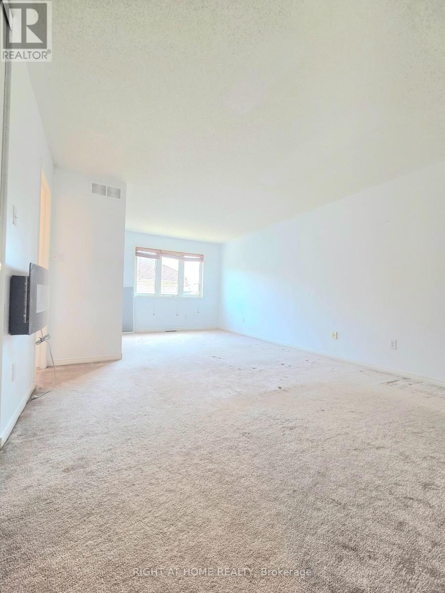 Photo 23 of 232 Meadowbreeze Drive, Ottawa ON