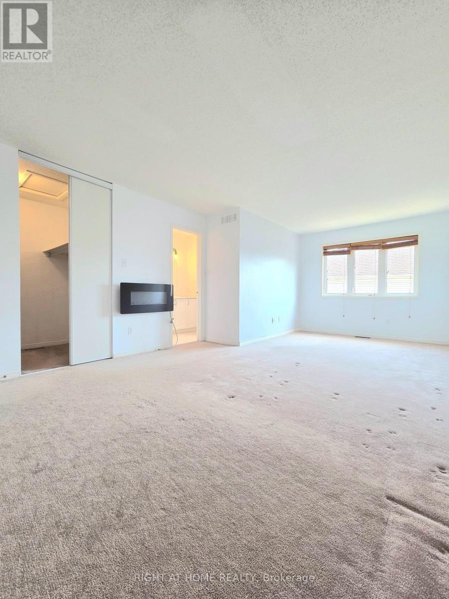 Photo 9 of 232 Meadowbreeze Drive, Ottawa ON