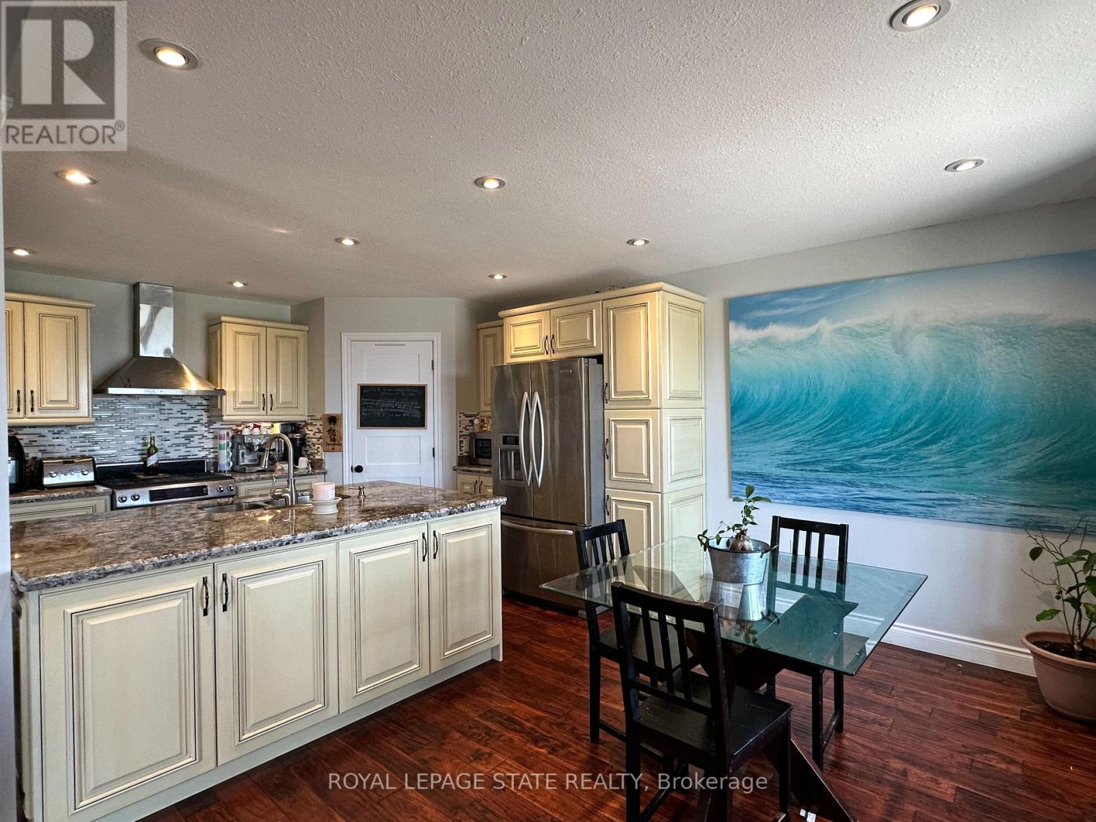 Photo 26 of 2801 North Shore Drive, Haldimand ON