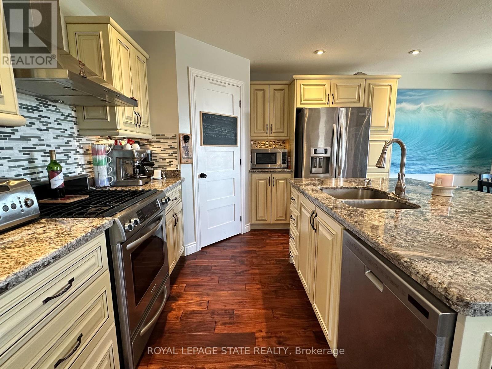 Photo 27 of 2801 North Shore Drive, Haldimand ON