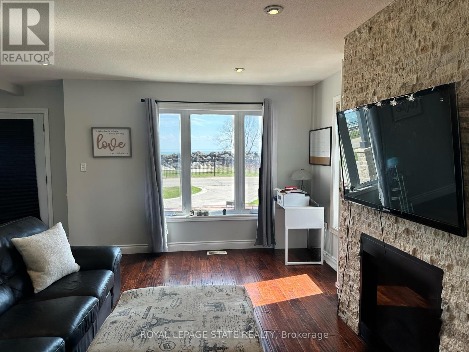 Photo 24 of 2801 North Shore Drive, Haldimand ON