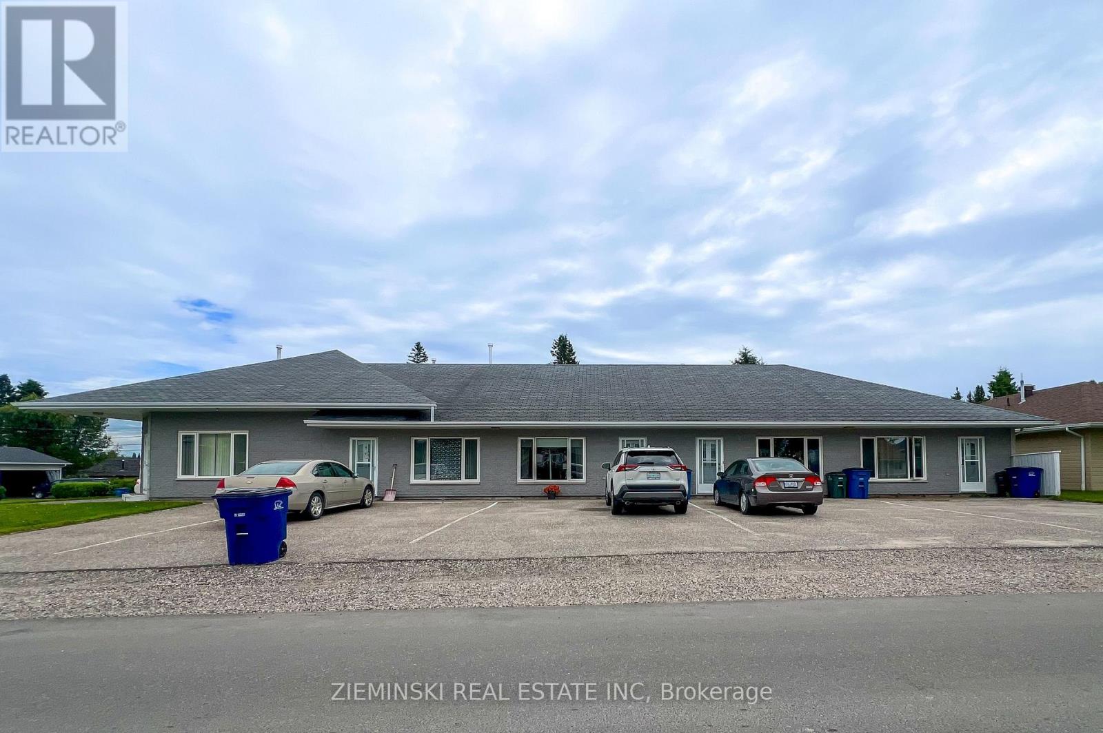 Photo 1 of 364 Eleventh Avenue, Cochrane ON