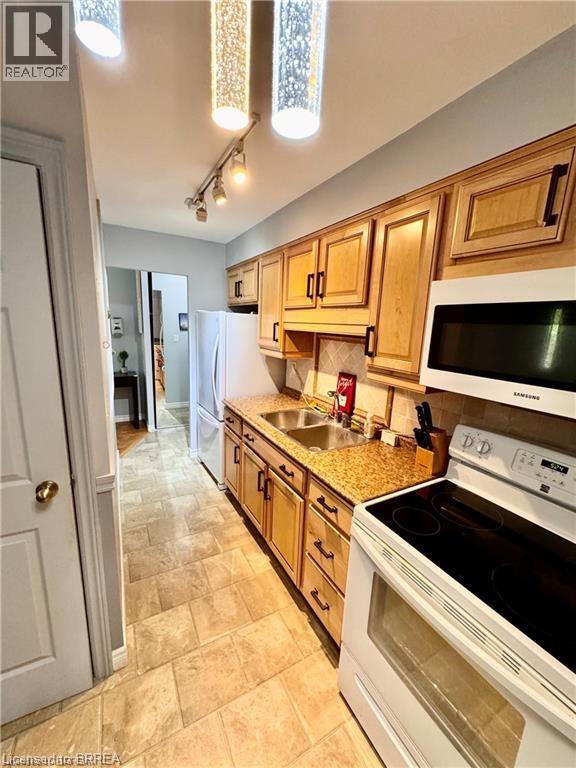 Photo 9 of 36 Hayhurst Road Unit 160, Brantford ON