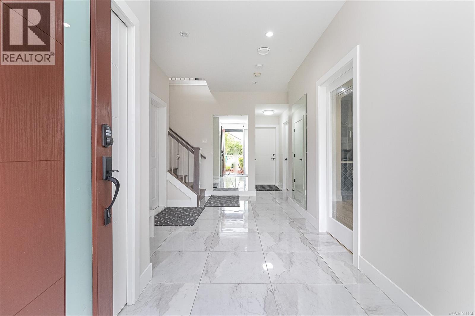 Photo 9 of 3765 Marjorie Way, Nanaimo BC