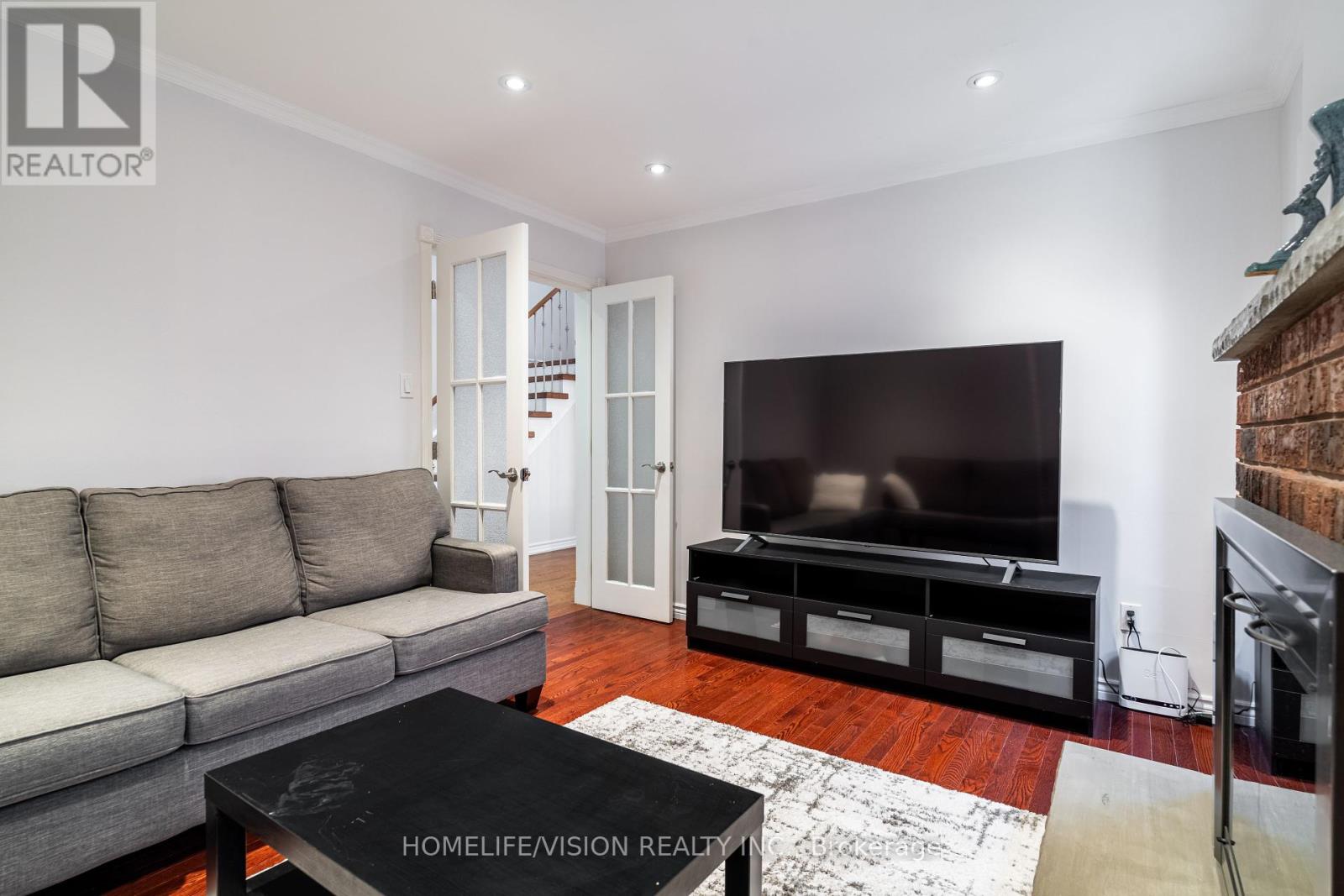 Photo 38 of 32 Mountfield Crescent, Vaughan ON
