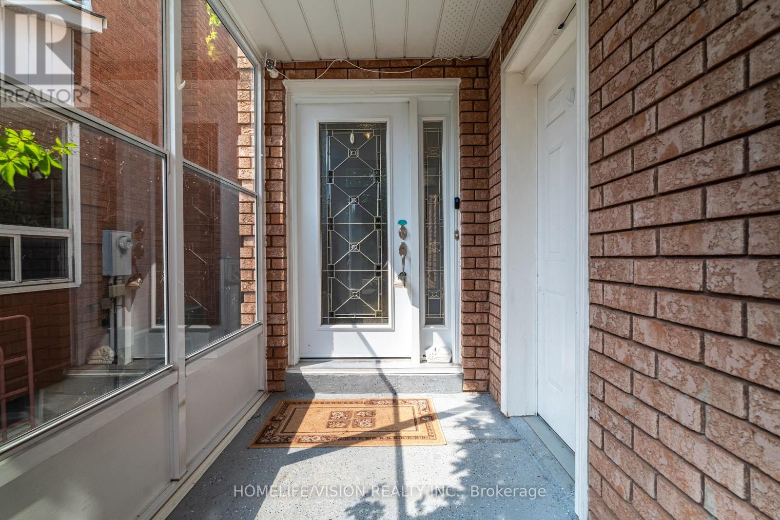Photo 28 of 32 Mountfield Crescent, Vaughan ON
