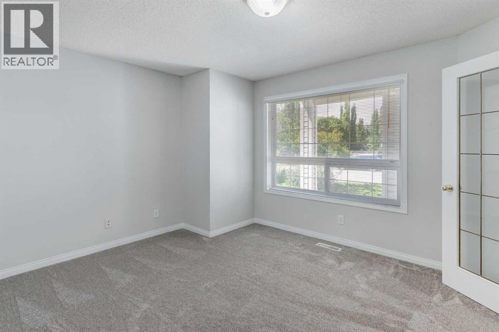 Photo 14 of 26 Rocky Ridge Heights Nw, Calgary AB